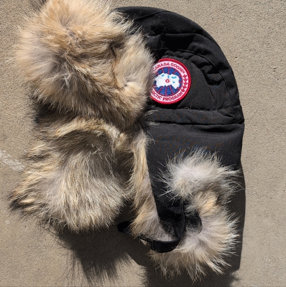 Men's Women's Canada Goose Black Fur-Trimmed Hat Size L-XL NWOT